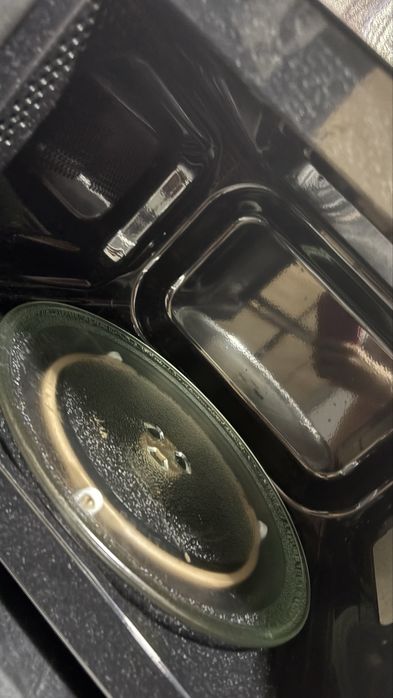 Микроволновка Hisense