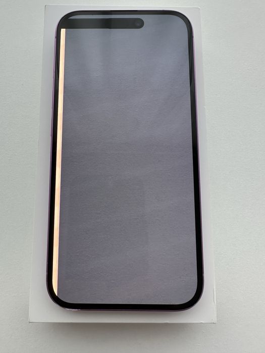 Apple iPhone 16.