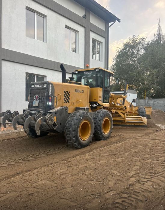 Погрузчик 2-3 куб,Грейдер,Экскаваторы