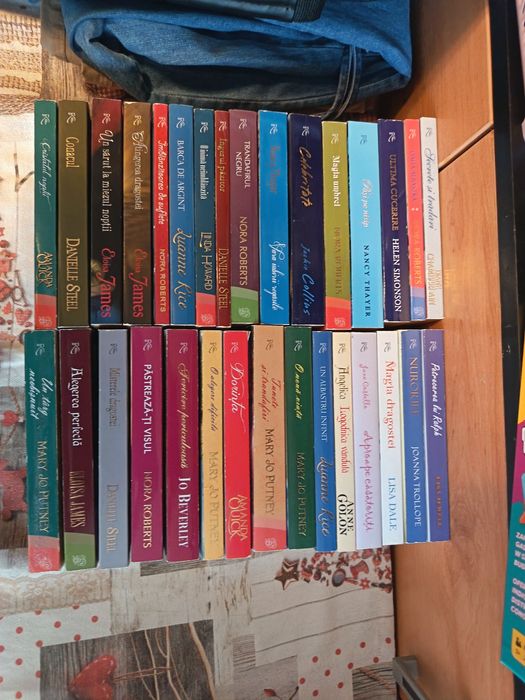 Lot carti din biblioteca personală gen romance