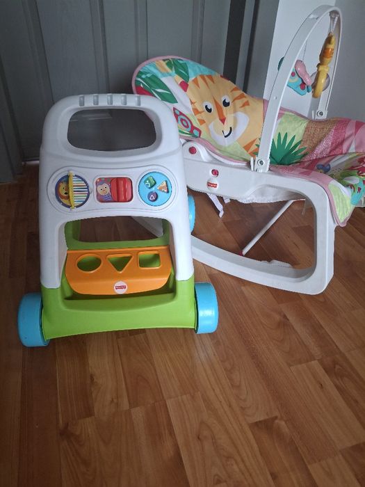 Бебешки шезлонг и проходилка fisher price