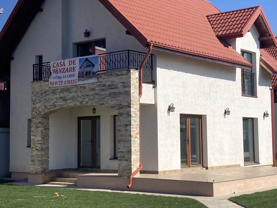 Complex de 5 case central langa primarie Magurele sau schimb.