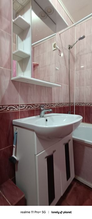 Сдам 2х комн квартиру
