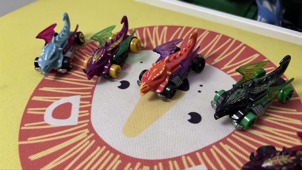 Colectie de dragoni hot wheels