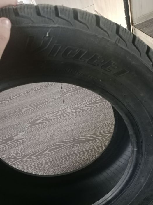 Продам шина с щипами