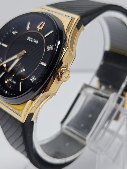 Bulova CURV Diamond 98R239.