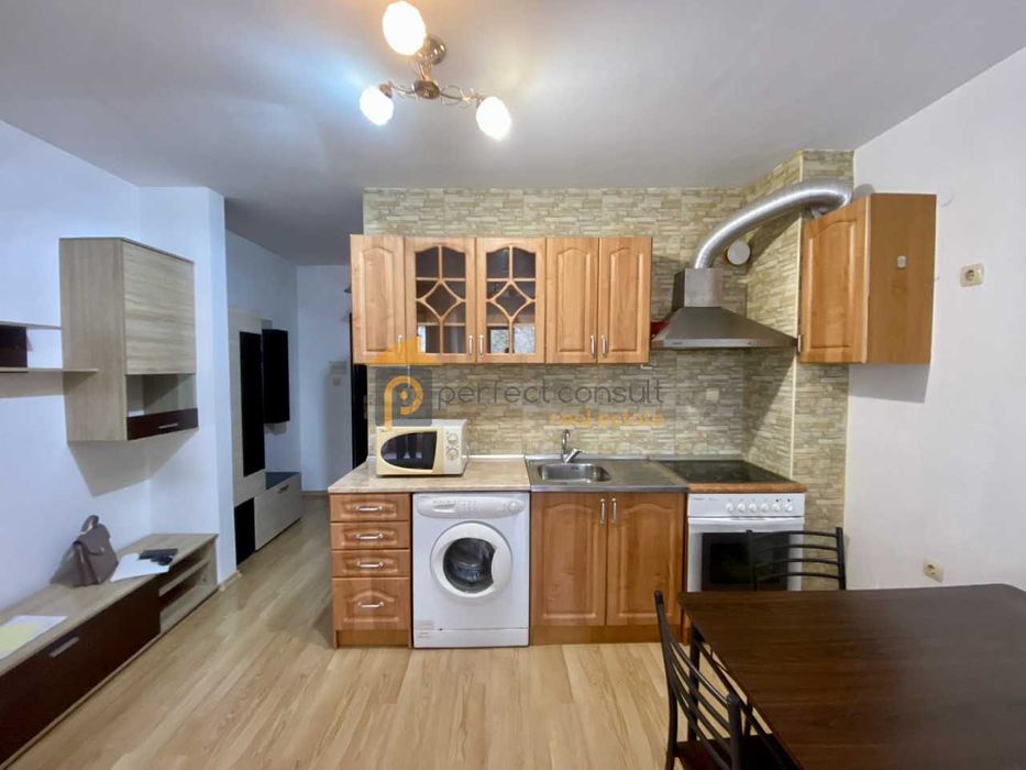 Дава се под наем Двустаен апартамент в Пловдив, Център - 62 кв.м за 383.52 € - Снимка #1