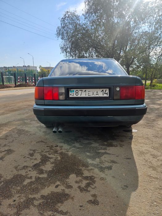 Продам машину ауди 100 !