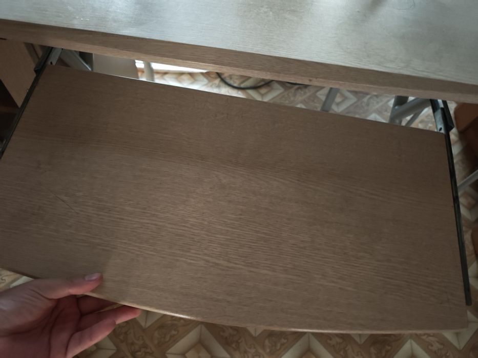 Продам компьютерный стол