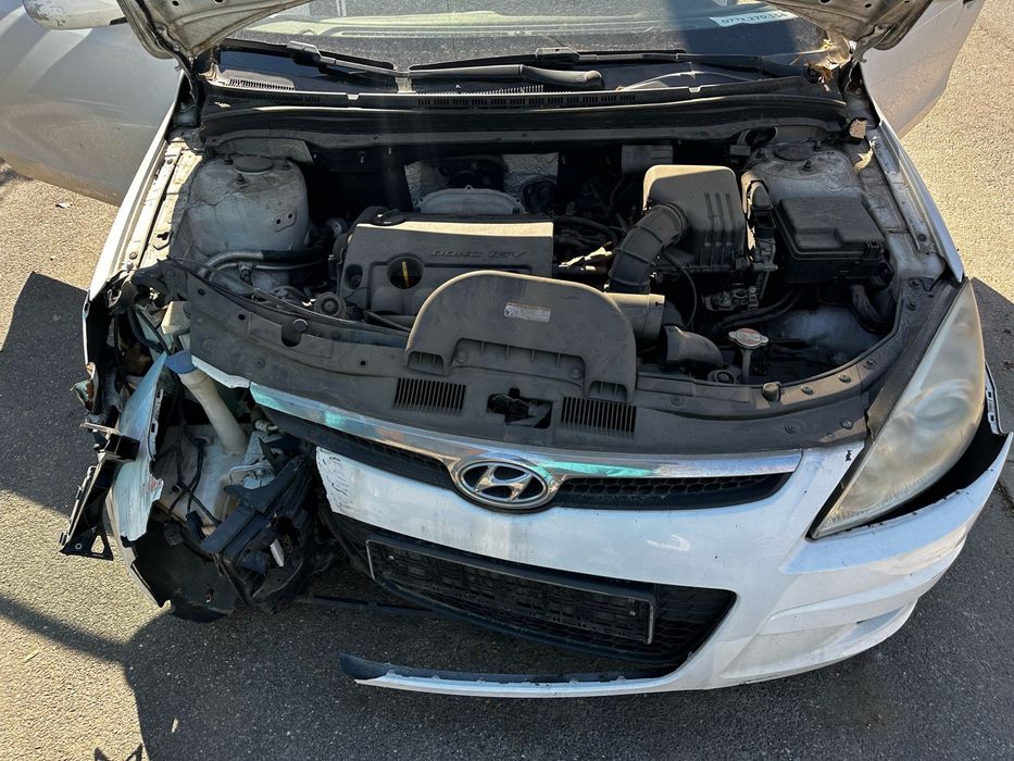 Hyundai i30,2008,1.4 benzina,Pentru dezmembrat