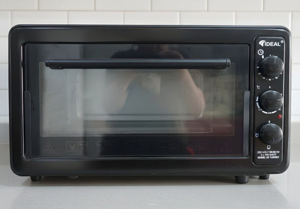 Мини-печь IDEAL (Турция).

Нагревается до 320 градусов.

Удобно, что е