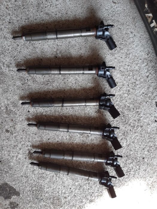 Injectoare audi a6 c6 4f audi a4 b7 2.7 TDI 180 CP 059 130 277 AJ / AC