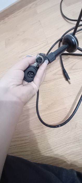 Microfon știu ca merge bn