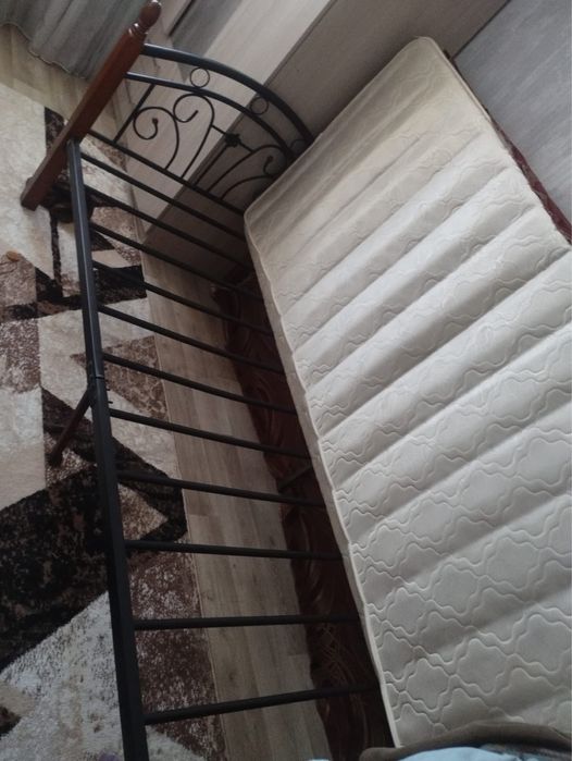 Продам кровать самовывоз