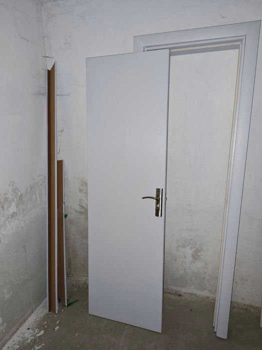 Продавам две нови врати