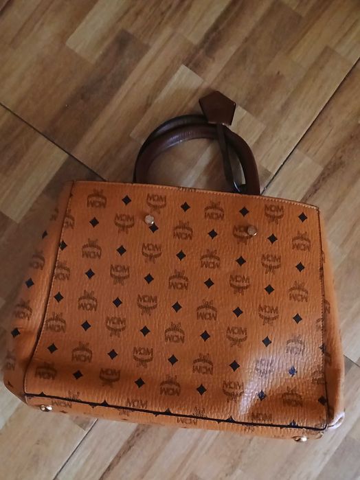 Geanta MCM pret 750 lei