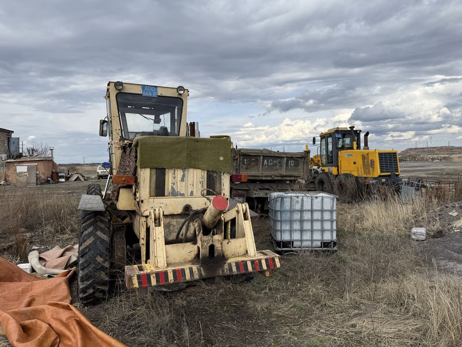 Автогрейдер ДЗ продам