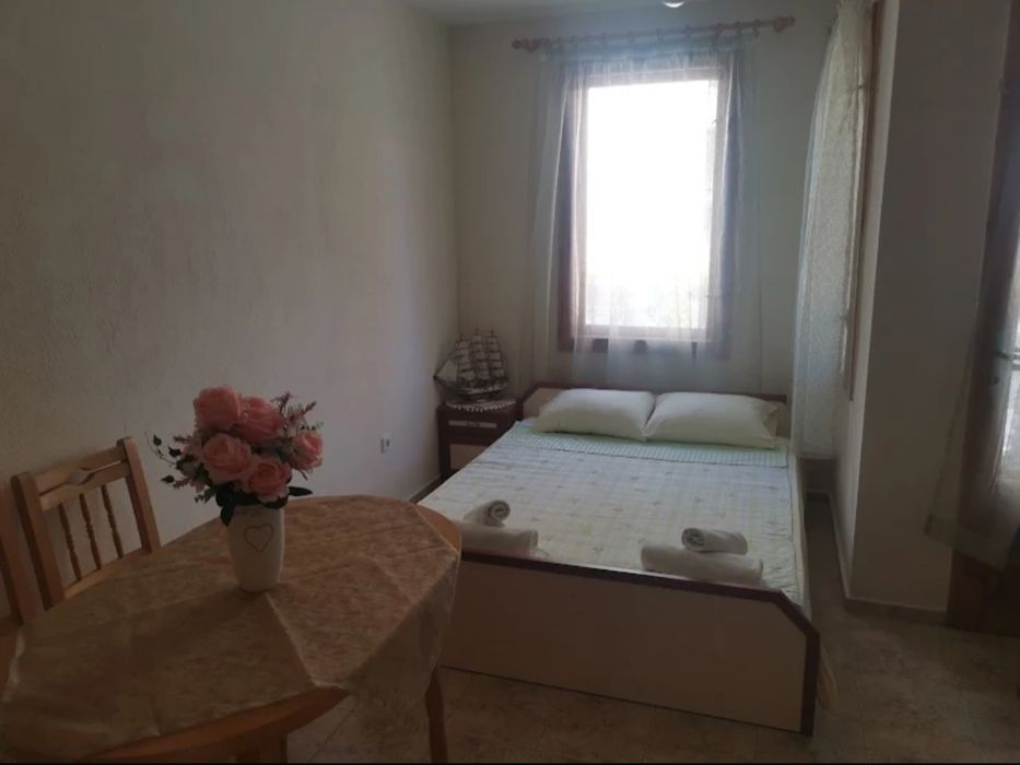 Апартамент под наем-до плажа на Поморие