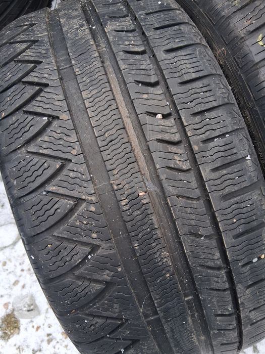 255 45 18 Michelin Latude  2бр зимни