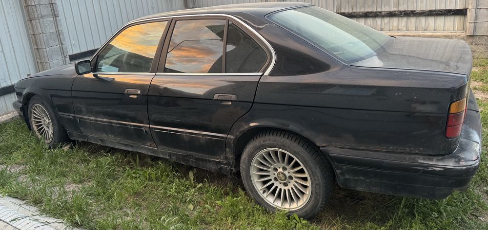 Продам машину BMW E34, МКПП