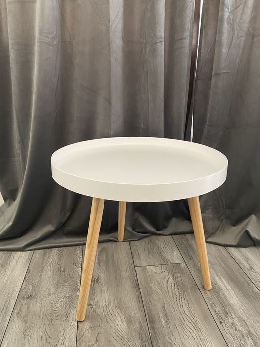 Кръгла помощна масичка