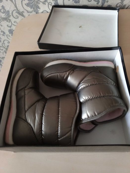 Детская зимняя обувь для девочки