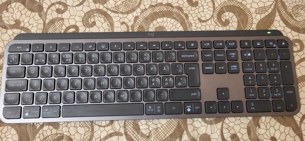 Logitech MX Keys (LOGI) Tastatura Wireless Bluetooth folosita  160 Lei