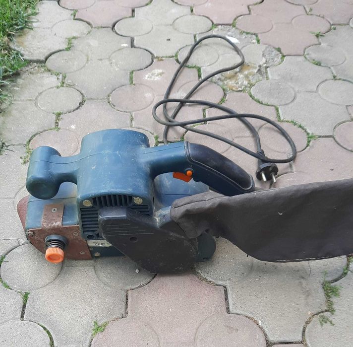 Vand masina de slefuit lemn