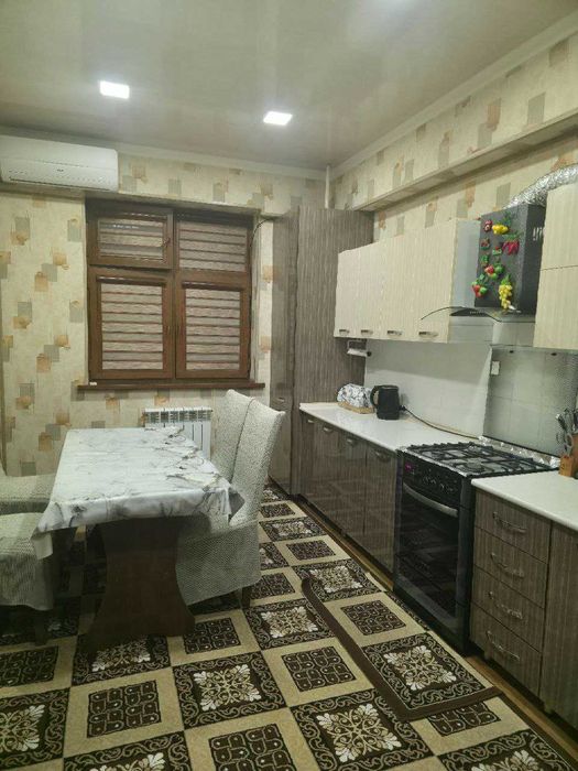 Дом в перекресток Сагбон  (ориентир Probox) 130м², 4 комнаты
