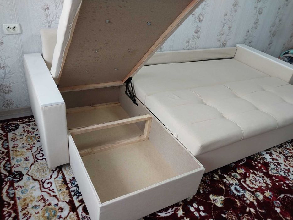 Продам       Диван