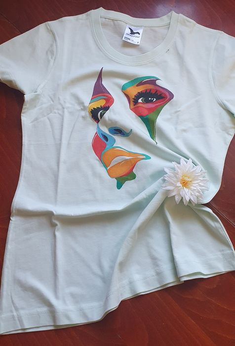 Tricou pictat manual dama