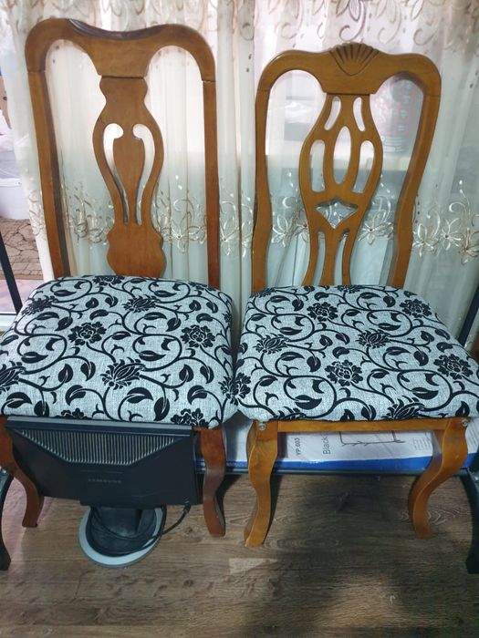 Продам стулья Румынские