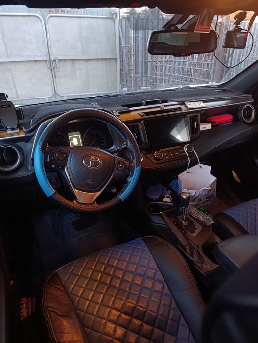 Продам toyota RAV4