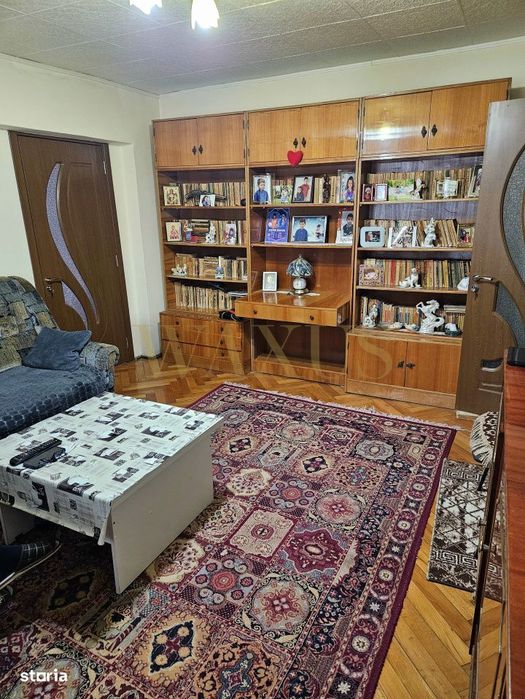 Apartament 4 camere,2 bai ,balcon ,Centru Beclean