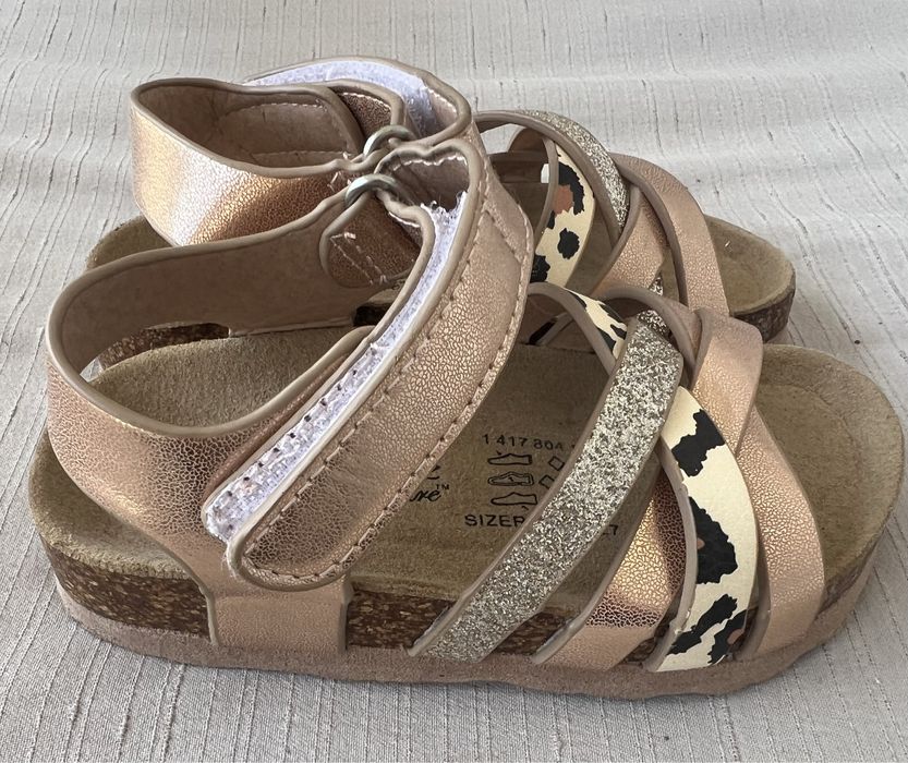 Sandale  copii marimea 22