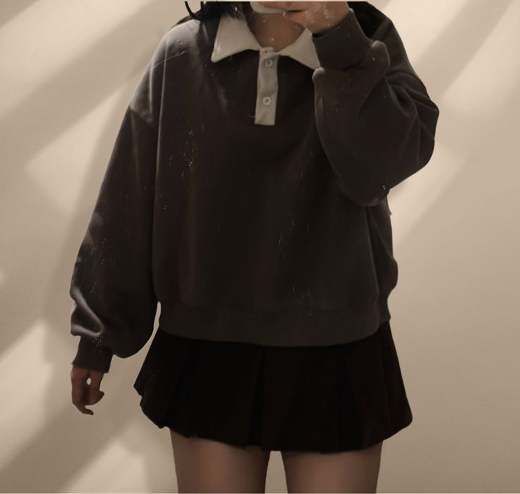 Продаю юбки и свитшот