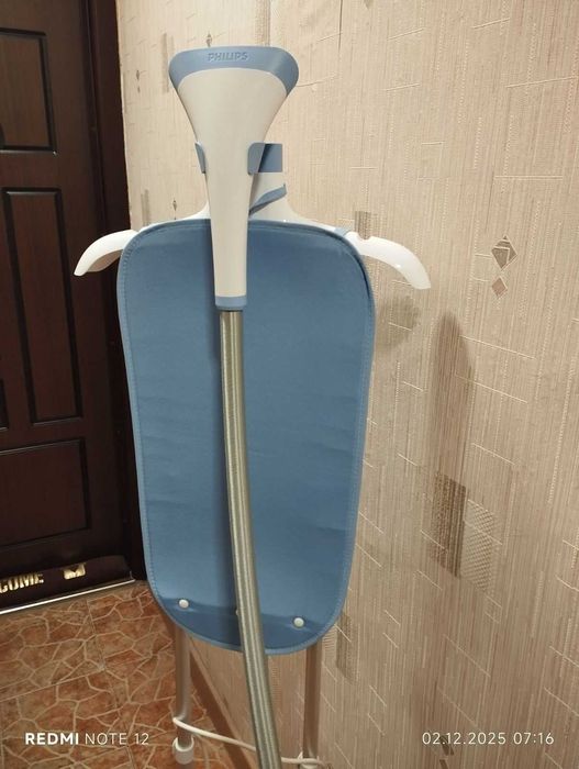 Парна ръчна ютия със станция