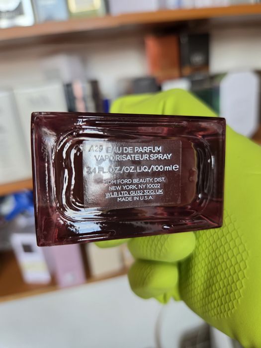 TomFord Lost Cherry с лек дефект