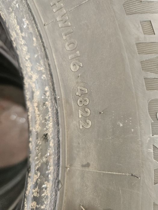 Гуми 215/70/16 2броя Всесезонни