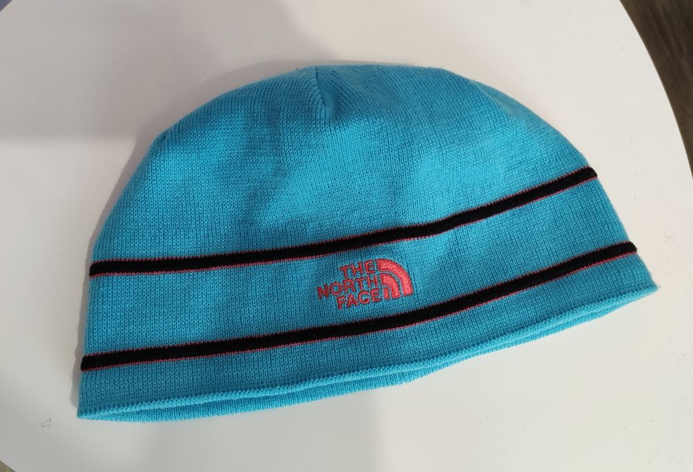 ДАМСКА зимна шапка 
The North Face