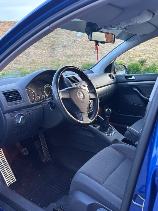 VOLKSWAGEN Golf 2004 — imagine 5