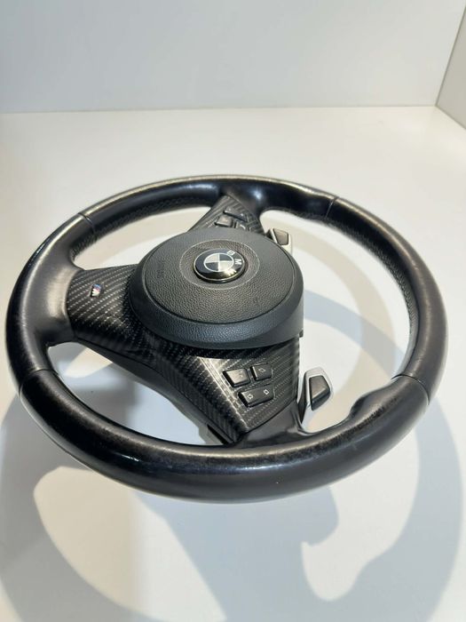 Продаваме М волан с пера за БМВ Е60 Е61 с lane assist/BMW E60 E61