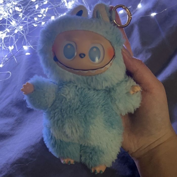 Продаю Лабубу игрушки и т.д.