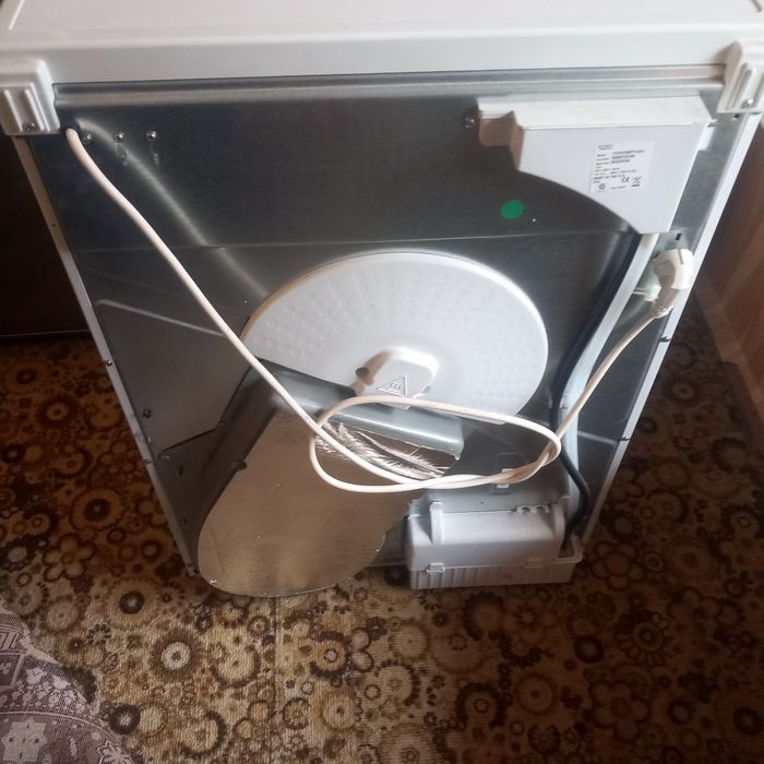 Сушилня Ariston hotpoint - НОВА