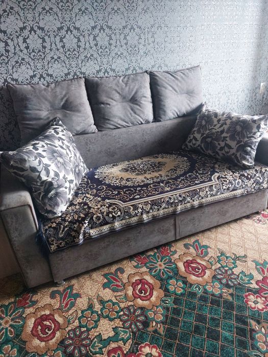 Продам диван раздвижной