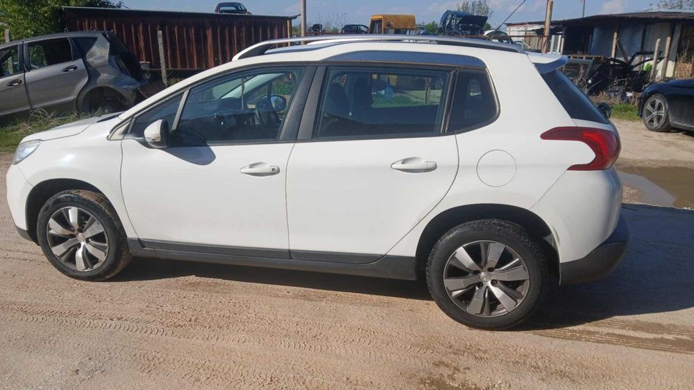 Пежо 2008 , 1,2 бенз . На части