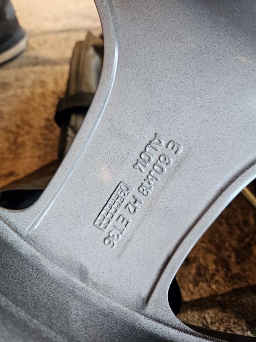 Резервна гума патерица зя Audi Q5  195 75 18 с крик и ключ