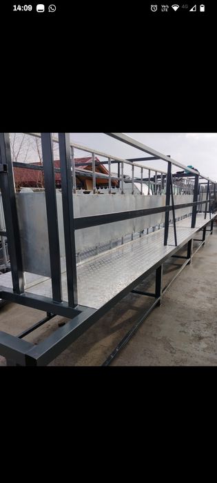 Stand de muls oi sau capre cu ieșire rapidă