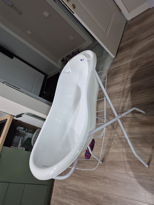 Детская ванночка с подставкой