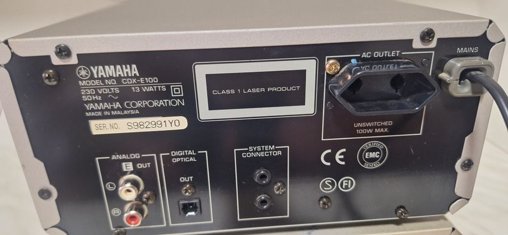 Ocazie 350 lei Amplituner + cdplayer Yamaha Rx E 100